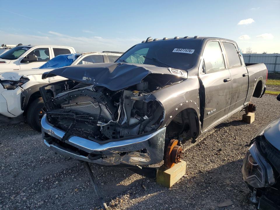 RAM 2500 2022 with VIN 3C6UR5FL3NG327900 - Photo from auction