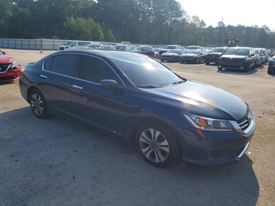 Photo 4 from auction – 2014 HONDA ACCORD with VIN 1HGCR2F39EA061950