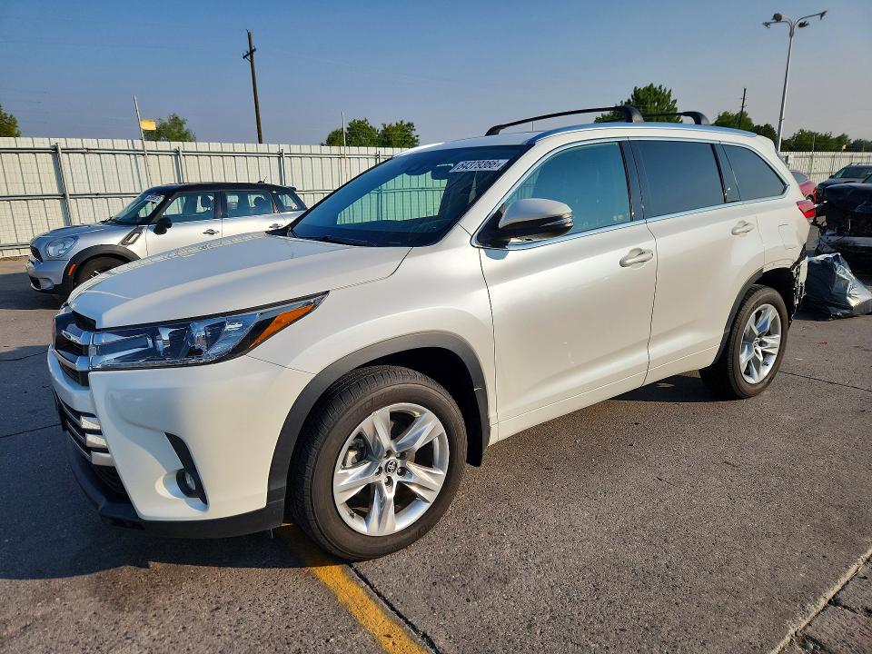 Photo 1 from auction – 2019 TOYOTA HIGHLANDER with VIN 5TDDZRFH0KS922759