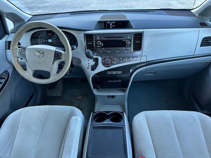 Photo 9 from auction – 2014 TOYOTA SIENNA with VIN 5TDKK3DCXES478665