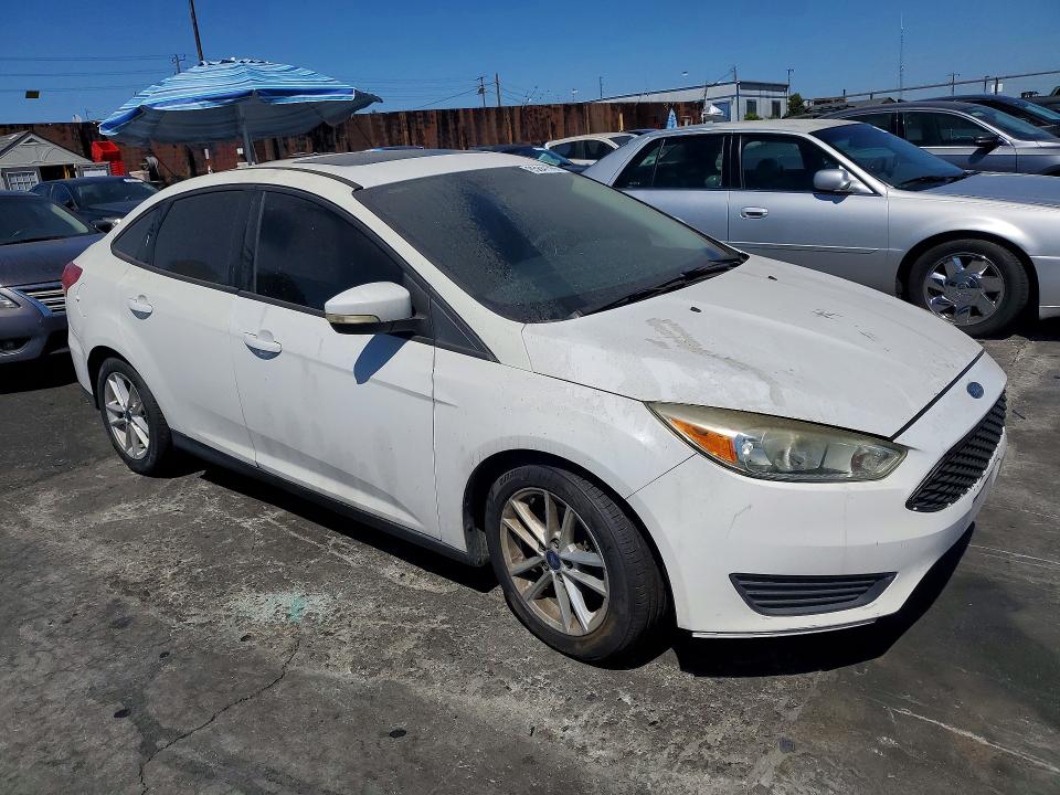 Photo 4 from auction – 2016 FORD FOCUS with VIN 1FADP3F2XGL290186