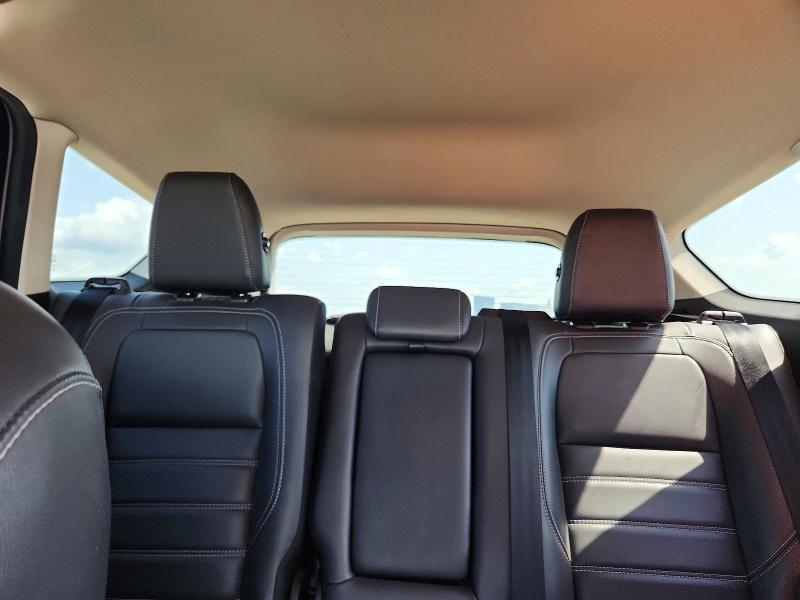 Photo 10 from auction – 2019 FORD ESCAPE with VIN 1FMCU9HDXKUA56693