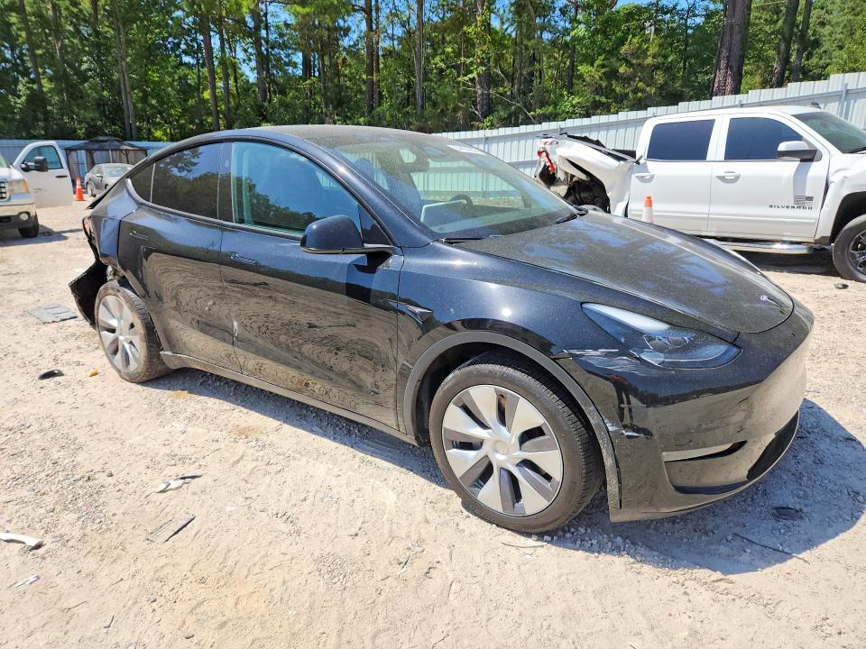 Photo 4 from auction – 2024 TESLA MODEL Y with VIN 7SAYGDEE4RA250673