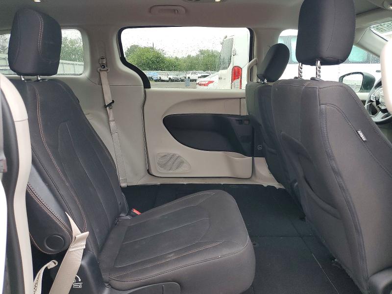 Photo 11 from auction – 2017 CHRYSLER PACIFICA with VIN 2C4RC1DG9HR797054