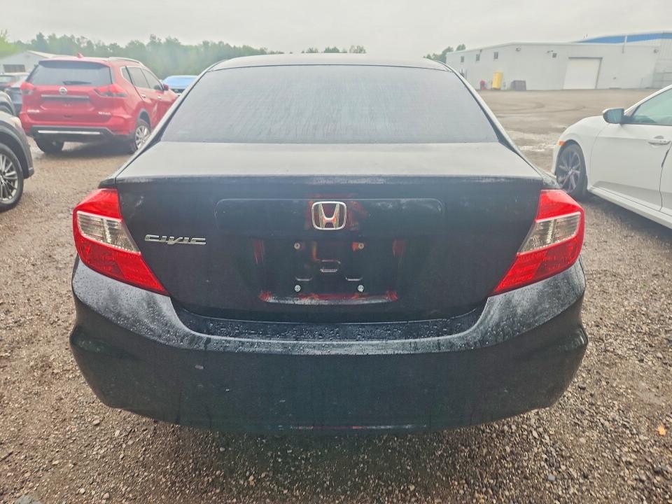 Photo 6 from auction – 2012 HONDA CIVIC with VIN 2HGFB2F49CH121332