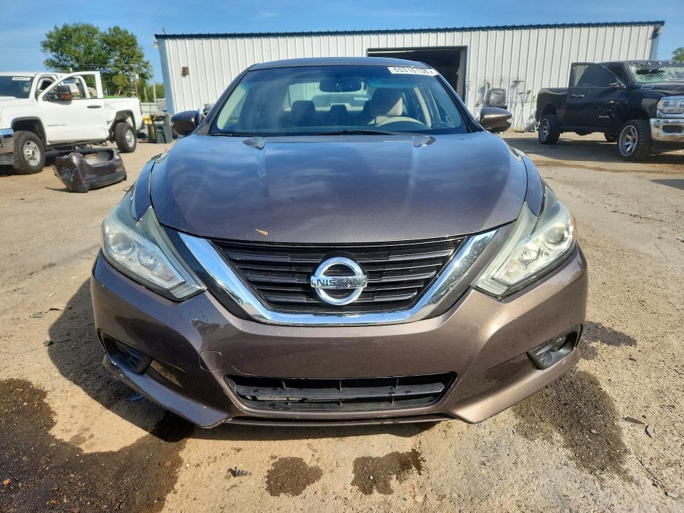 Photo 5 from auction – 2017 NISSAN ALTIMA with VIN 1N4AL3APXHC124415