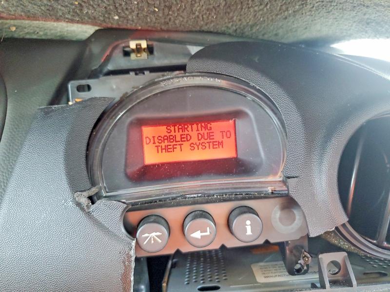 Photo 9 from auction – 2004 PONTIAC GRAND PRIX with VIN 2G2WS522041182488