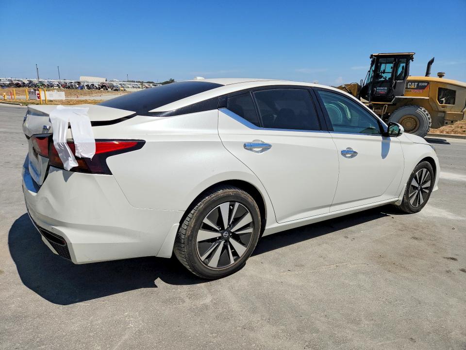 Photo 3 from auction – 2019 NISSAN ALTIMA with VIN 1N4BL4DV3KC146820