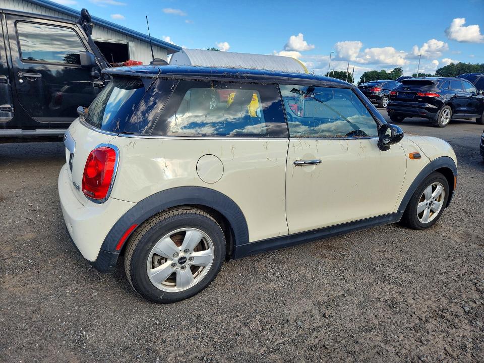 Photo 3 from auction – 2015 MINI COOPER with VIN WMWXM5C55FT973788
