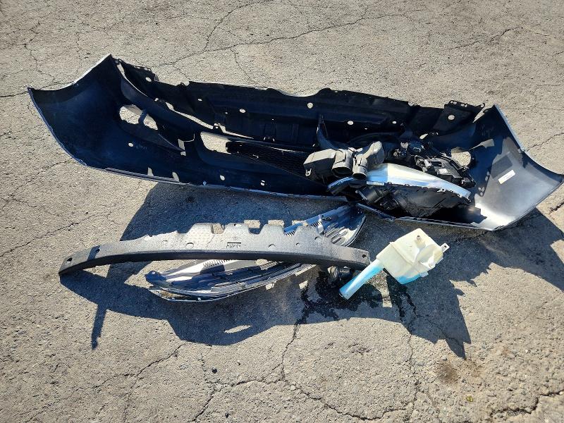 Photo 13 from auction – 2015 TOYOTA SIENNA with VIN 5TDDK3DC0FS103507