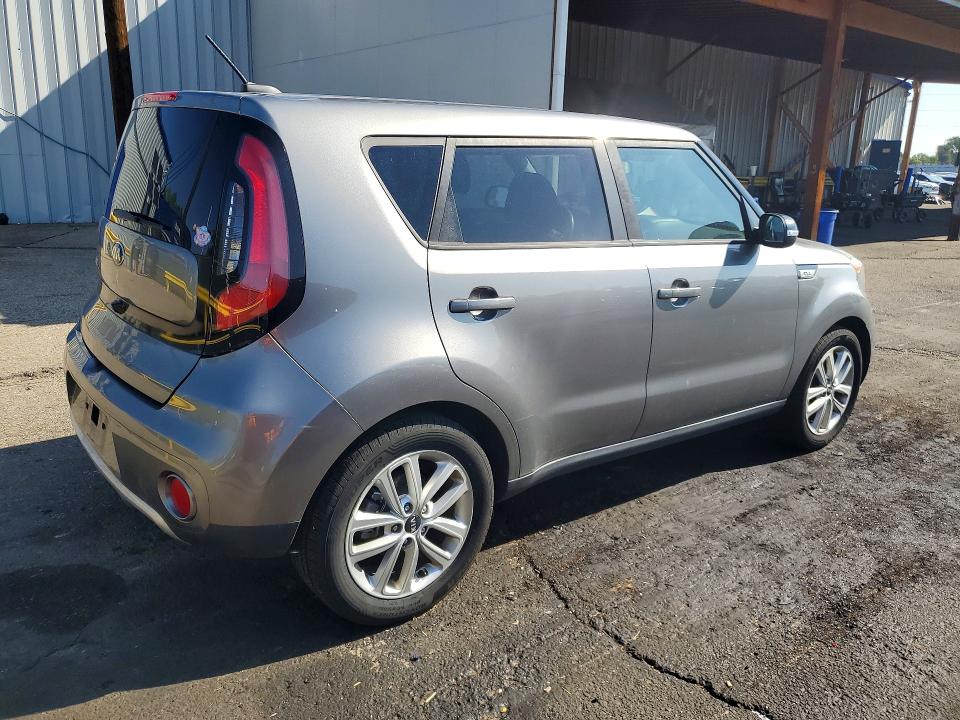 Photo 3 from auction – 2017 KIA SOUL with VIN KNDJP3A58H7444273