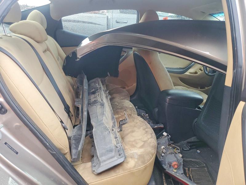 Photo 10 from auction – 2013 HYUNDAI ELANTRA with VIN 5NPDH4AE7DH239176