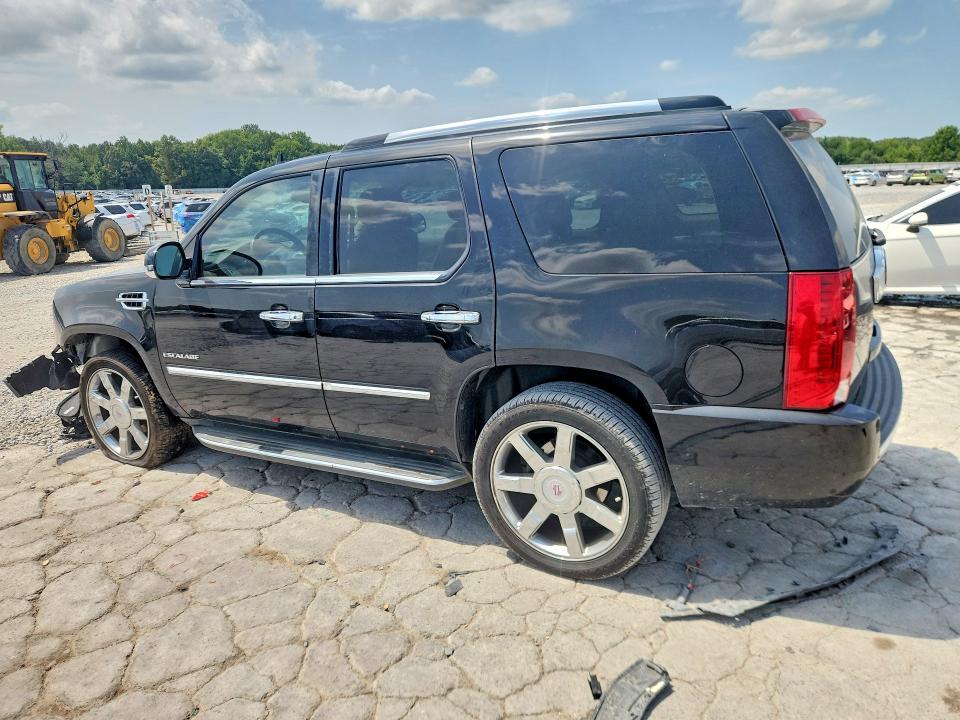 Photo 2 from auction – 2013 CADILLAC ESCALADE with VIN 1GYS3AEF0DR246500