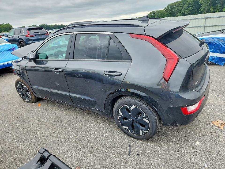 Photo 2 from auction – 2023 KIA NIRO with VIN KNDCR3L11P5052954