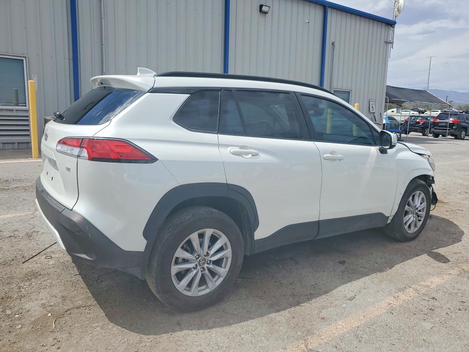 Photo 3 from auction – 2023 TOYOTA COROLLA CROSS with VIN 7MUCAAAG1PV045571