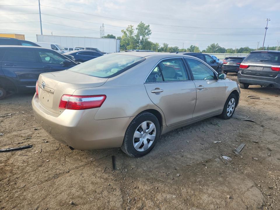 Photo 3 from auction – 2007 TOYOTA CAMRY with VIN 4T1BE46K77U037233