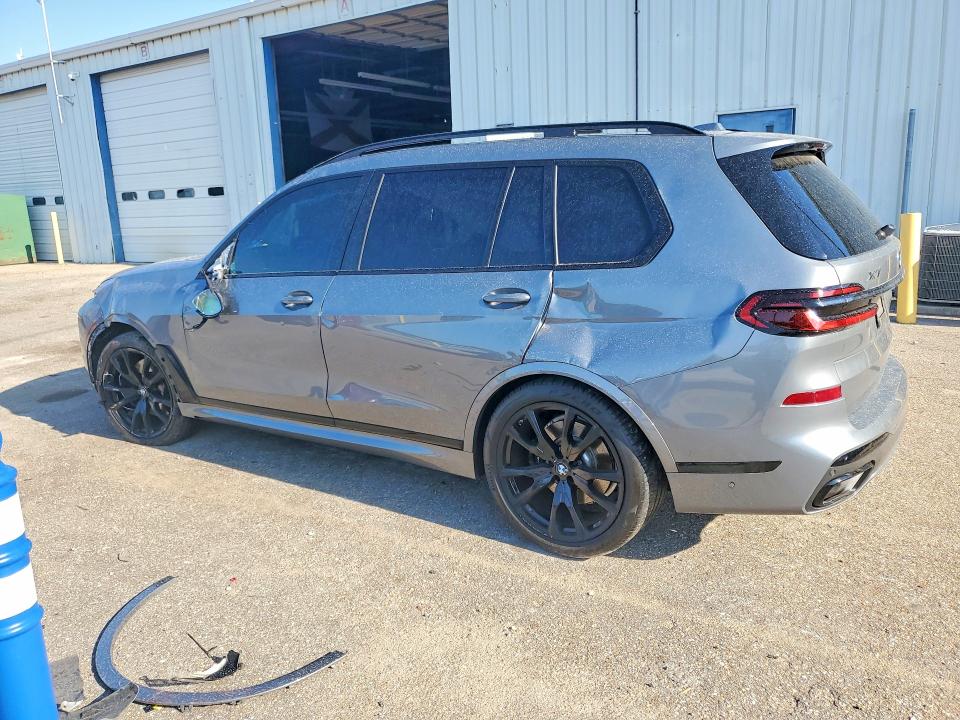 Photo 2 from auction – 2024 BMW X7 with VIN 5UX23EM06R9U01213