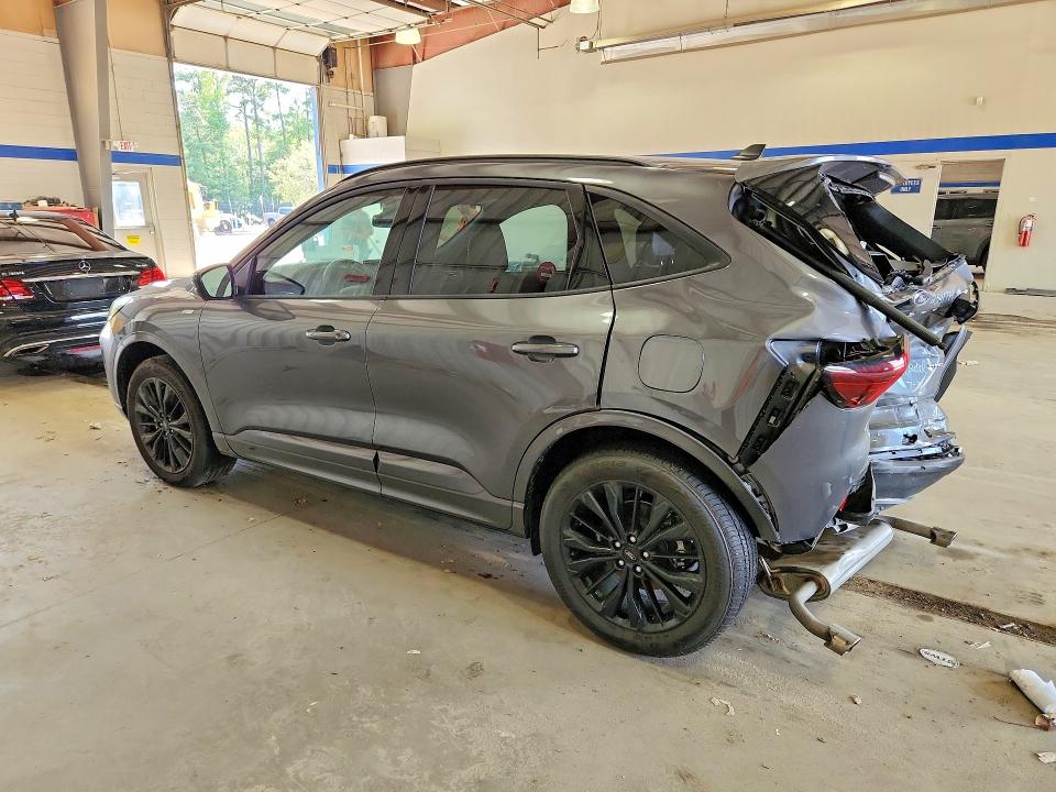 Zdjęcie 2 z aukcji – 2025 FORD ESCAPE z VIN 1FMCU9PA6SUA51157