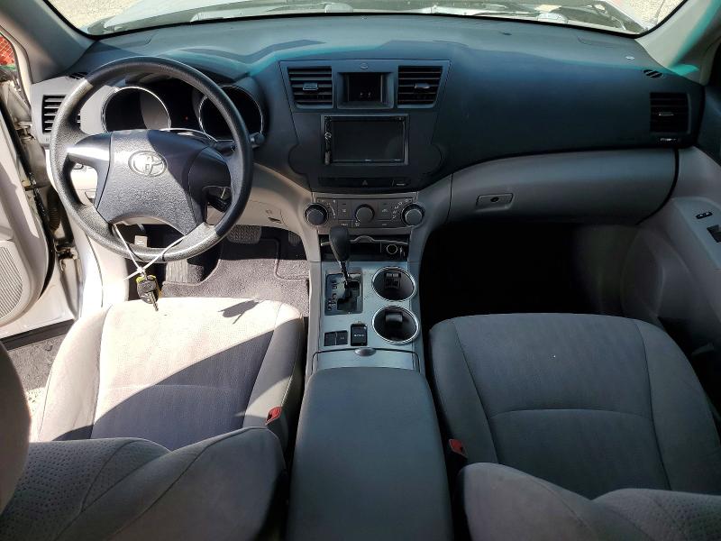 Photo 8 from auction – 2011 TOYOTA HIGHLANDER with VIN 5TDZK3EH3BS025914