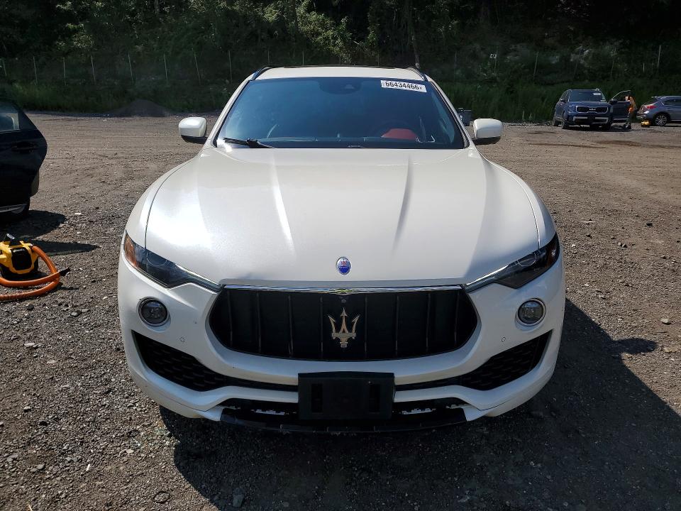 Photo 5 from auction – 2017 MASERATI LEVANTE with VIN ZN661XUSXHX257776