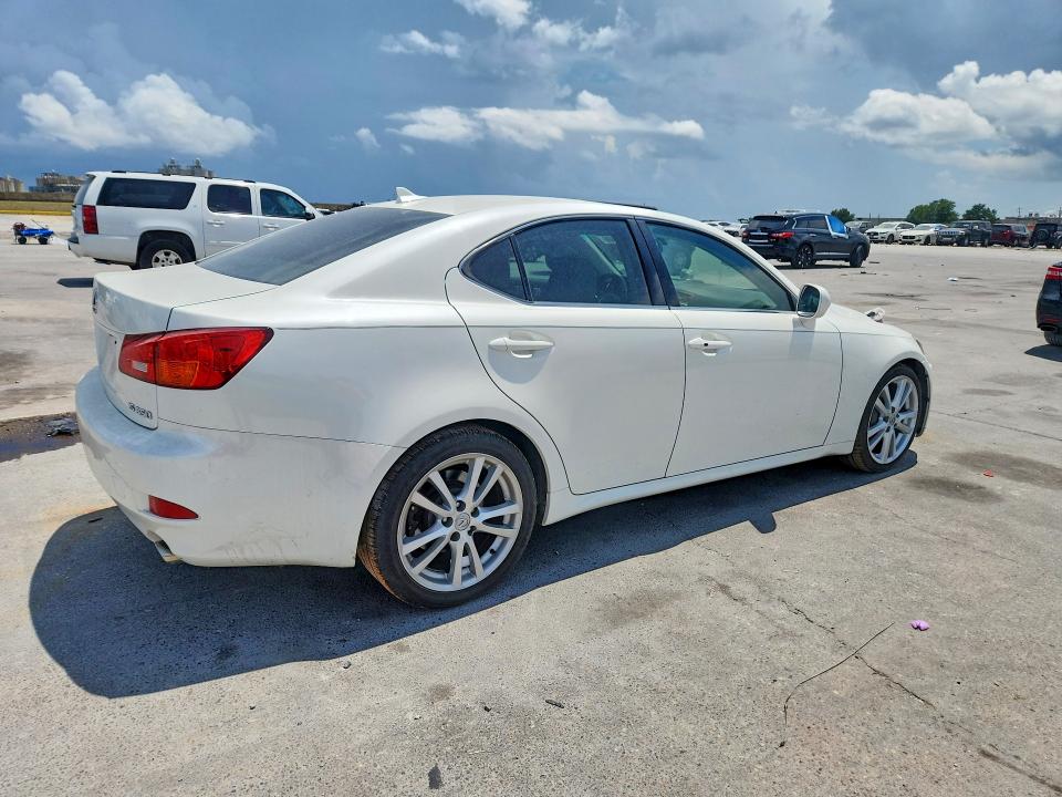 Photo 3 from auction – 2007 LEXUS IS with VIN JTHBE262272007785