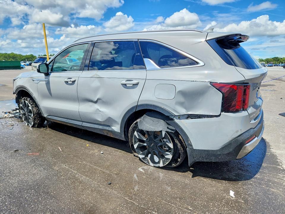 Photo 2 from auction – 2026 KIA SORENTO with VIN 5XYRH4JF8TG417987