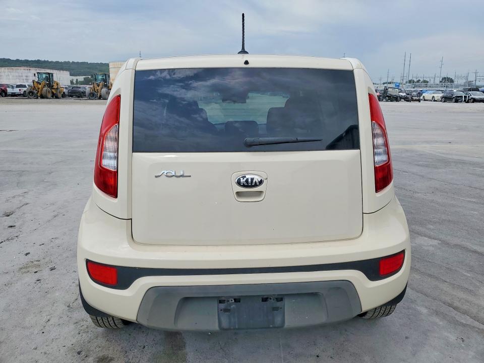 Photo 6 from auction – 2013 KIA SOUL with VIN KNDJT2A57D7768069