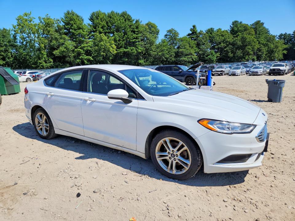 Photo 4 from auction – 2018 FORD FUSION with VIN 3FA6P0LU0JR105780
