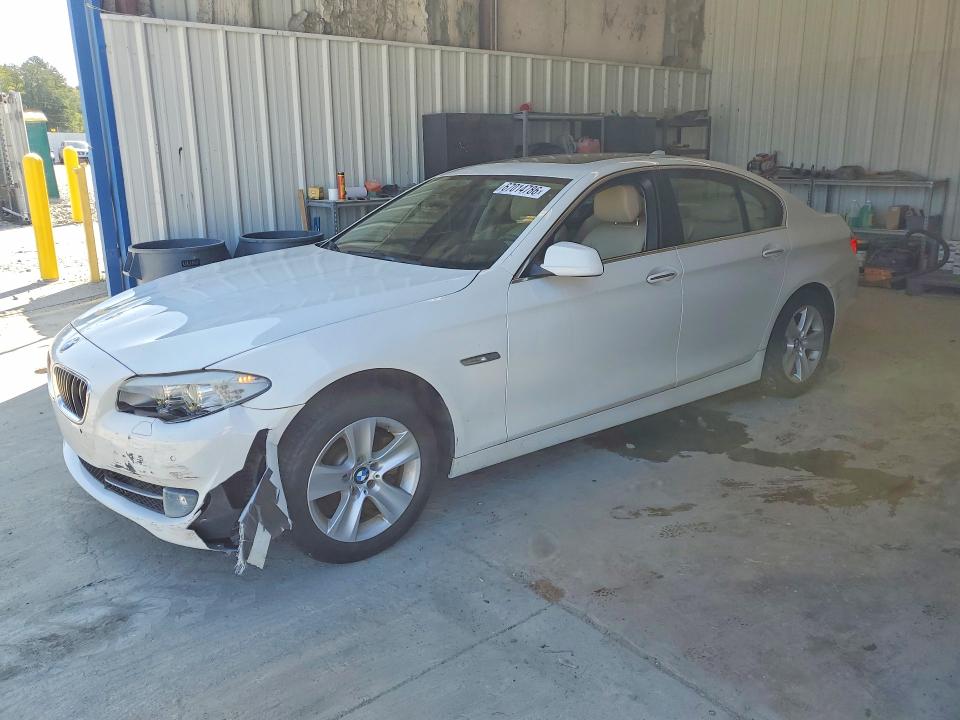 BMW 528 2012 with VIN WBAXG5C52CDX04886 - Photo from auction