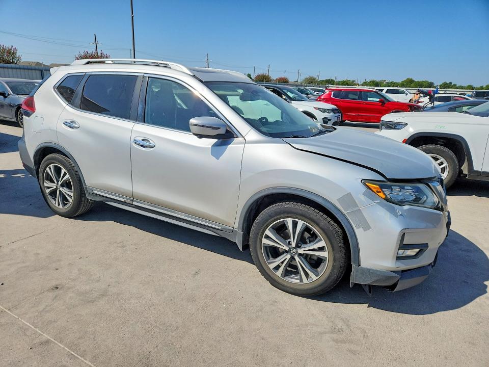 Photo 4 from auction – 2018 NISSAN ROGUE with VIN 5N1AT2MTXJC845316