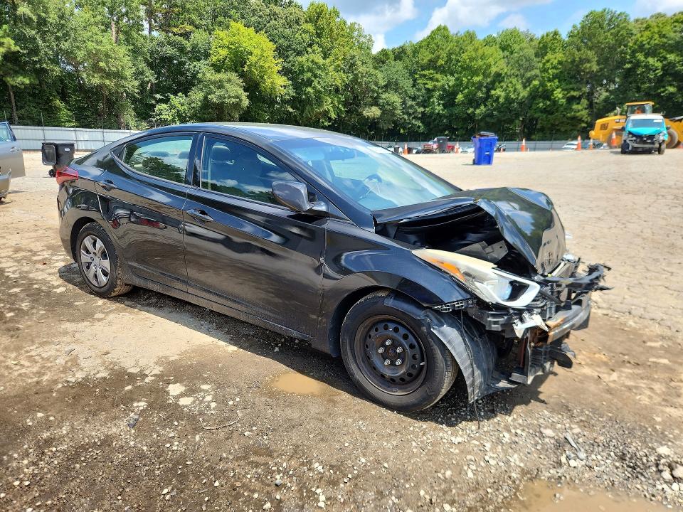 Photo 4 from auction – 2016 HYUNDAI ELANTRA with VIN 5NPDH4AE2GH753554