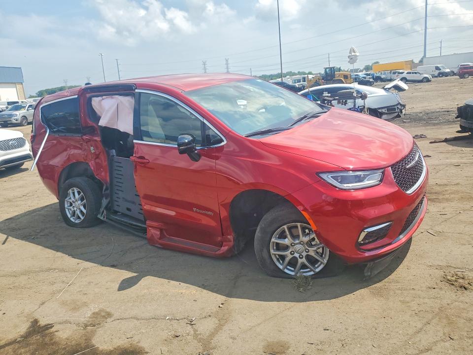Photo 4 from auction – 2025 CHRYSLER PACIFICA with VIN 2C4RC1BG1SR586327