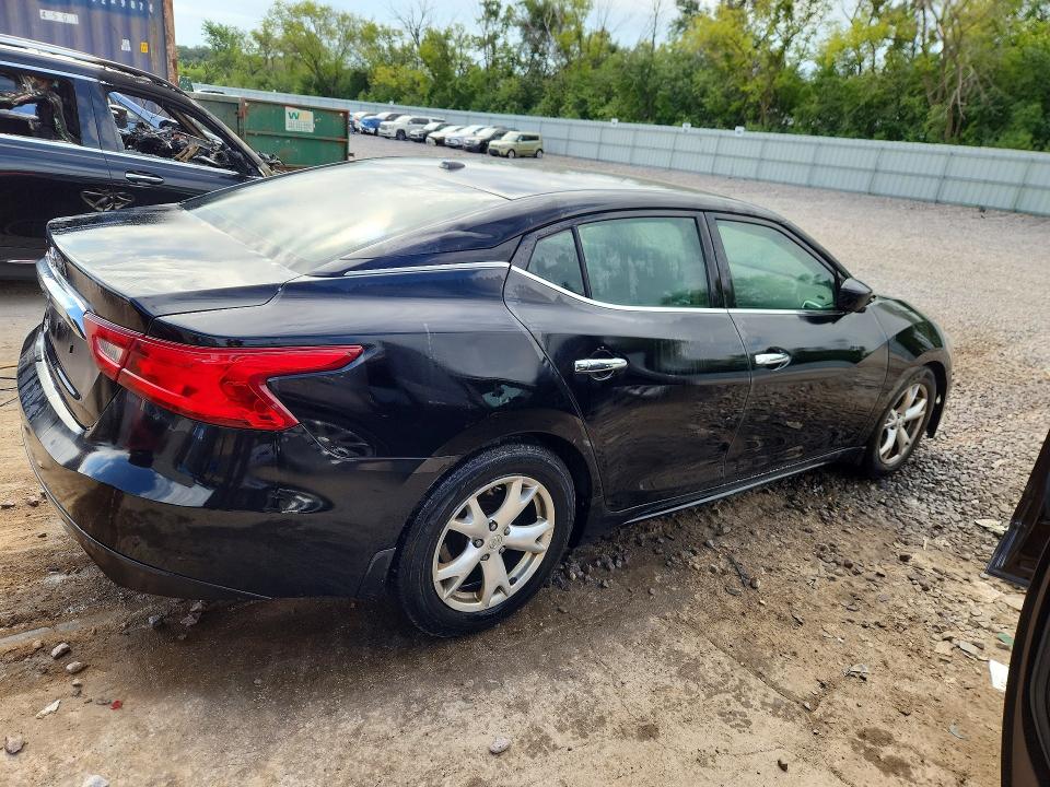 Photo 3 from auction – 2017 NISSAN MAXIMA with VIN 1N4AA6AP7HC391633