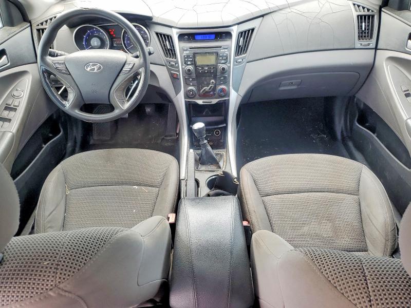 Photo 8 from auction – 2011 HYUNDAI SONATA with VIN 5NPEB4AC3BH119988