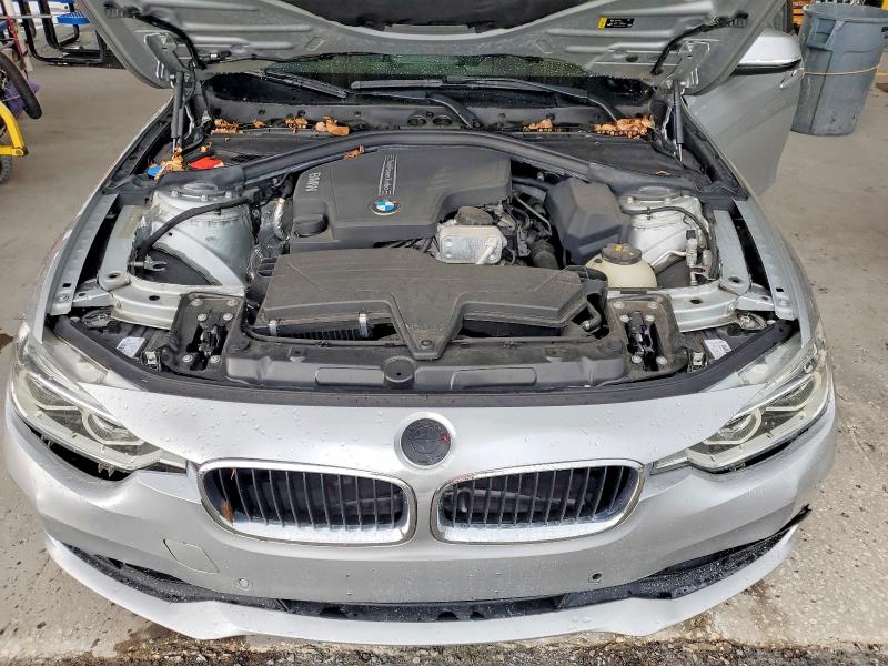 Photo 11 from auction – 2018 BMW 320 with VIN WBA8A9C56JK622861
