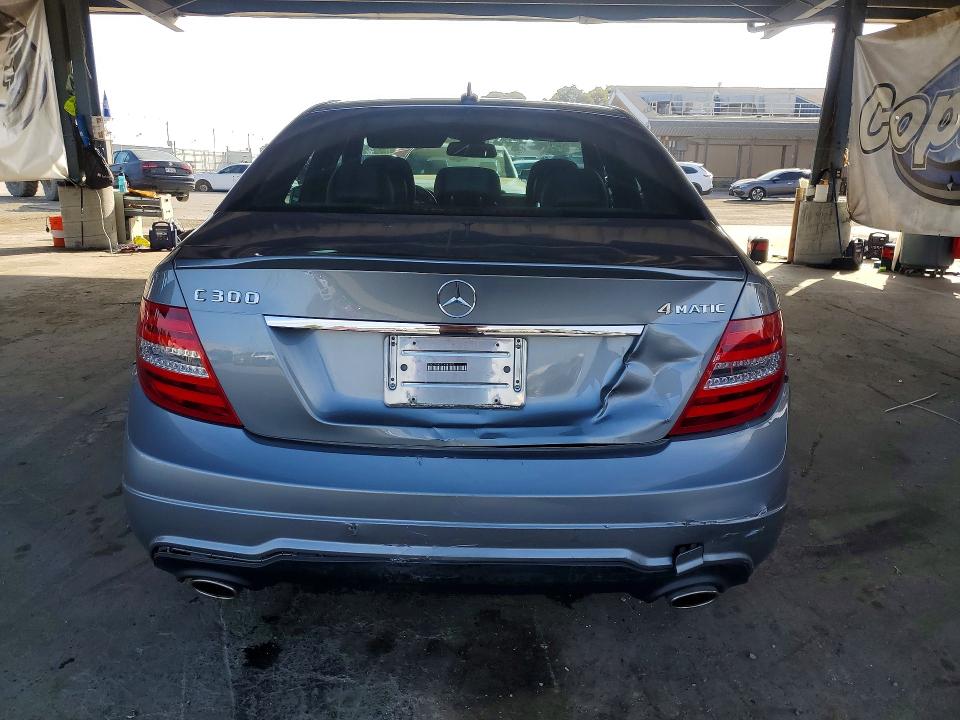 Photo 6 from auction – 2014 MERCEDES-BENZ C with VIN WDDGF8AB7EA943540
