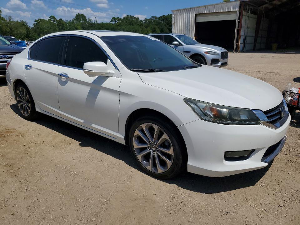 Photo 4 from auction – 2015 HONDA ACCORD with VIN 1HGCR3F82FA008364