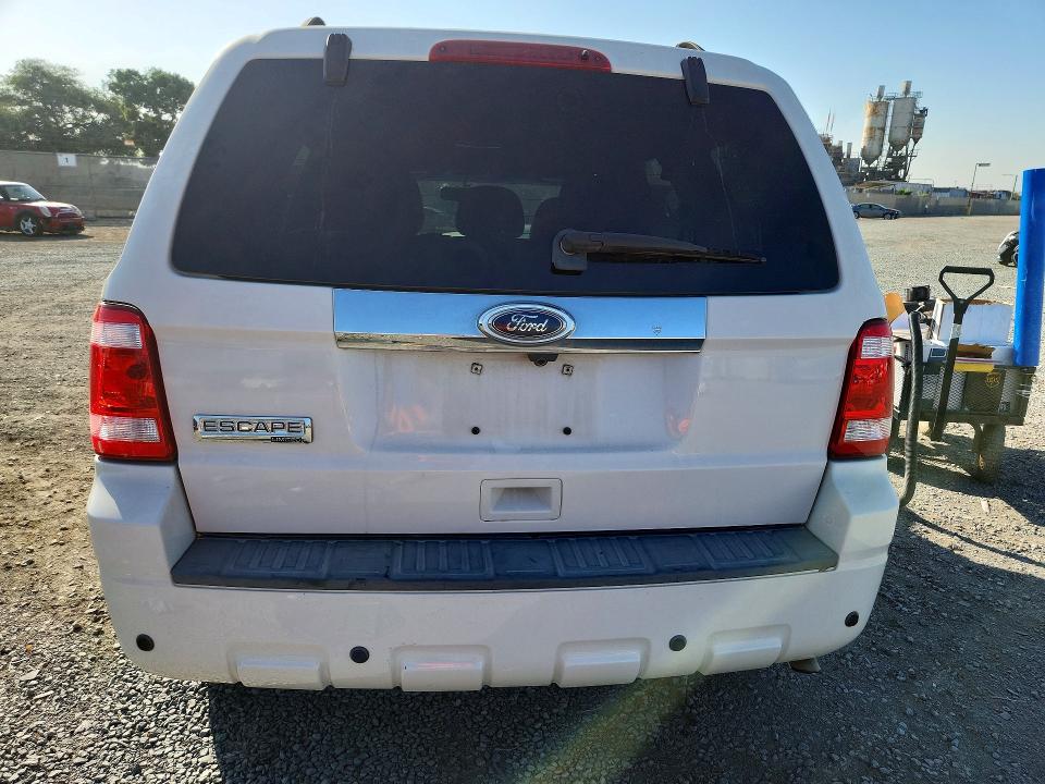 Photo 6 from auction – 2010 FORD ESCAPE with VIN 1FMCU0E72AKC89147