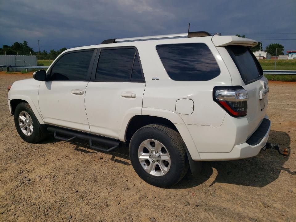 Photo 2 from auction – 2022 TOYOTA 4RUNNER with VIN JTEEU5JR8N5269907