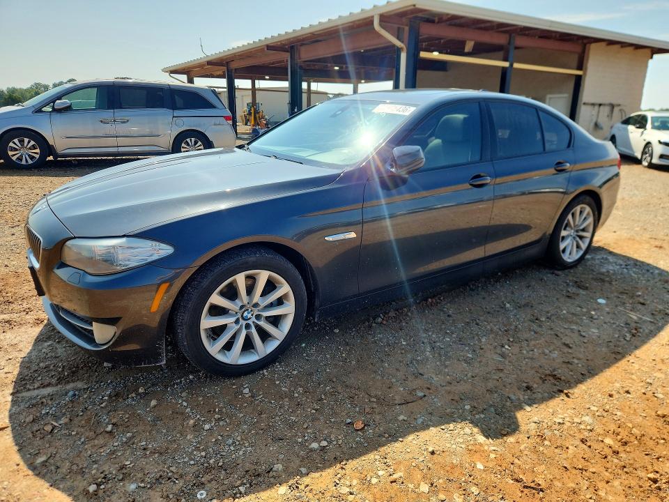 BMW 528 2011 with VIN WBAFR1C5XBDS36774 - Photo from auction