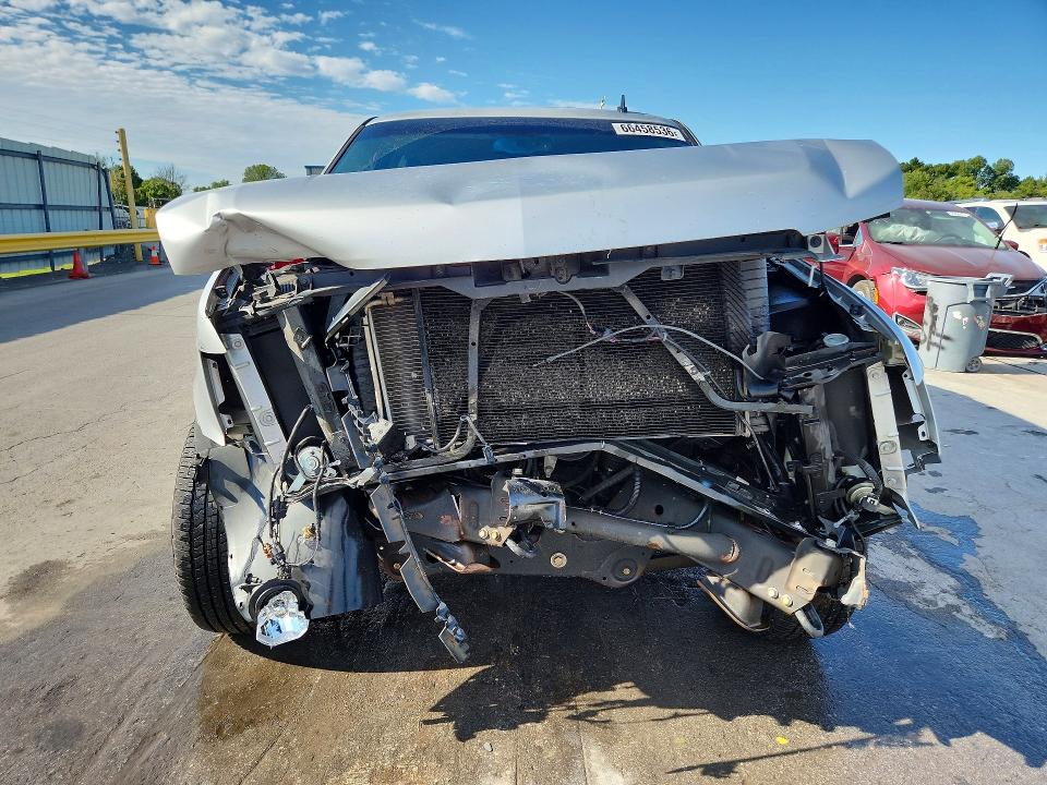 Photo 5 from auction – 2013 CHEVROLET TAHOE with VIN 1GNSKBE0XDR337937