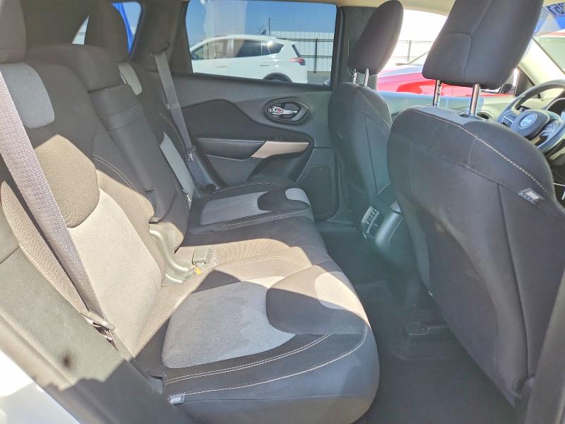Photo 11 from auction – 2018 JEEP CHEROKEE with VIN 1C4PJLCB9JD615327