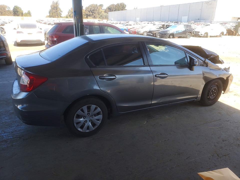 Photo 3 from auction – 2012 HONDA CIVIC with VIN 2HGFB2F51CH561618