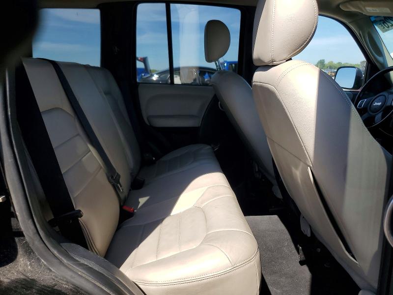 Photo 11 from auction – 2004 JEEP LIBERTY with VIN 1J8GL58K04W289286