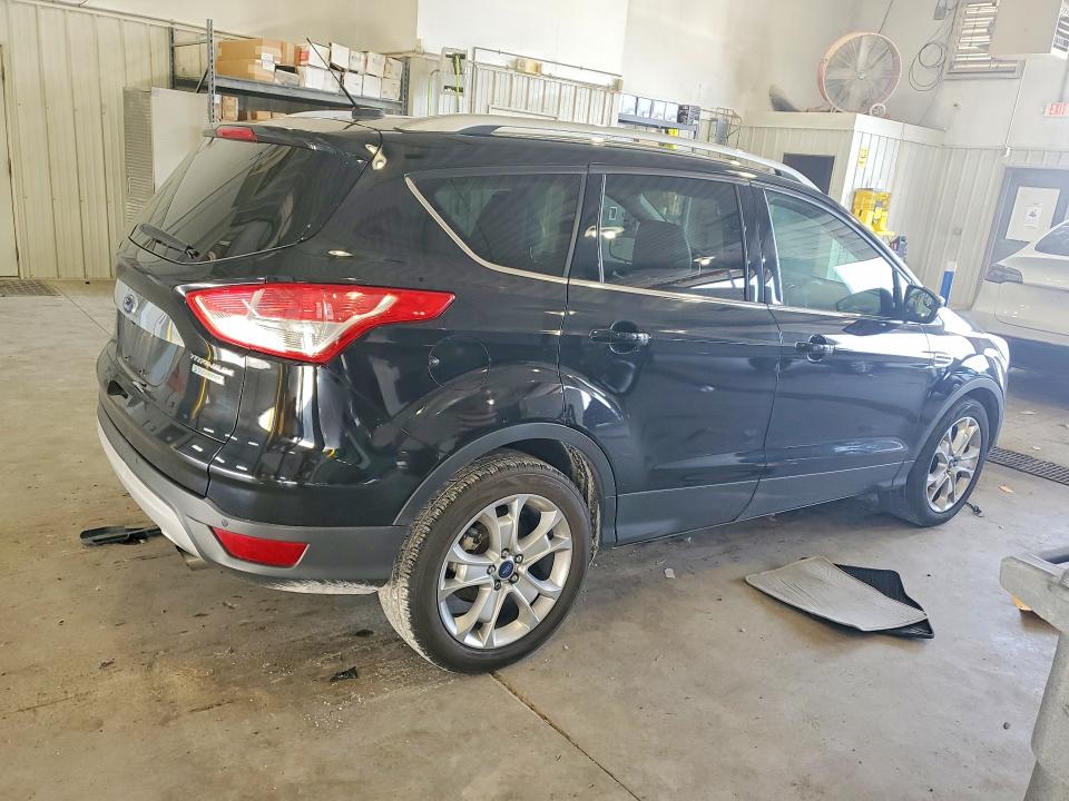 Photo 3 from auction – 2016 FORD ESCAPE with VIN 1FMCU0JX5GUB20436
