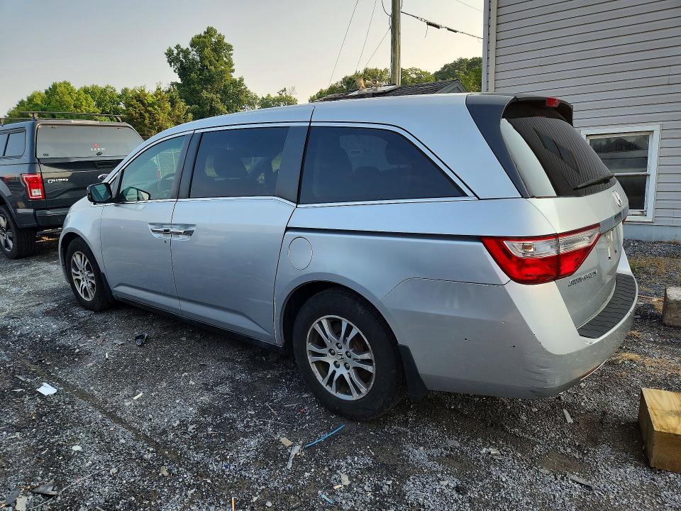 Photo 2 from auction – 2011 HONDA ODYSSEY with VIN 5FNRL5H41BB004498