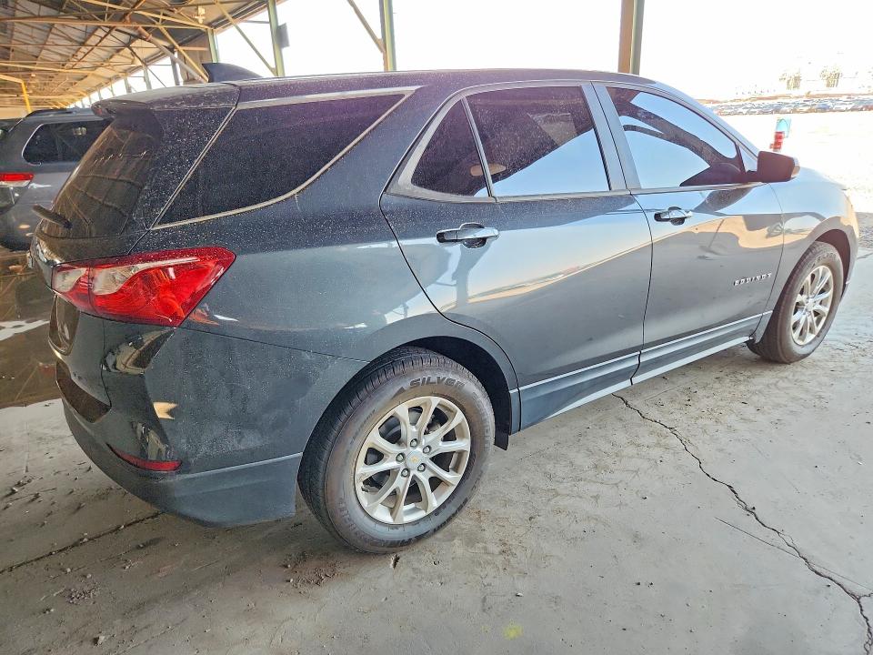 Photo 3 from auction – 2020 CHEVROLET EQUINOX with VIN 2GNAXHEVXL6278040