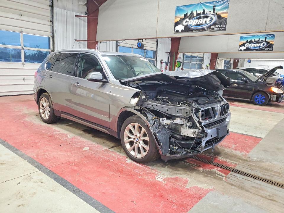 Снимка 4 от търг – 2015 BMW X5 с VIN 5UXKR0C58F0P09353