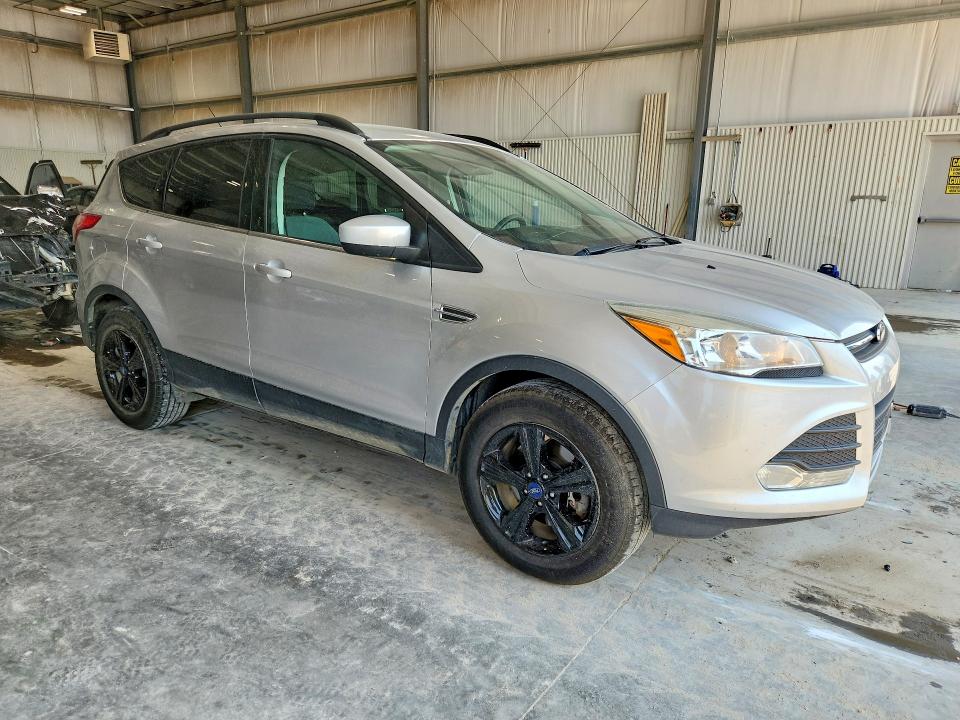 Photo 4 from auction – 2016 FORD ESCAPE with VIN 1FMCU9GX7GUA56296
