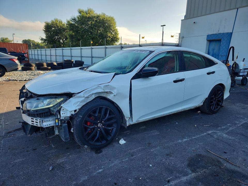 Zdjęcie 1 z aukcji – 2017 HONDA CIVIC z VIN 2HGFC2F70HH567027